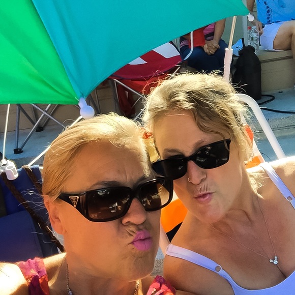 Hay POSHERS... - Picture 4 of 5